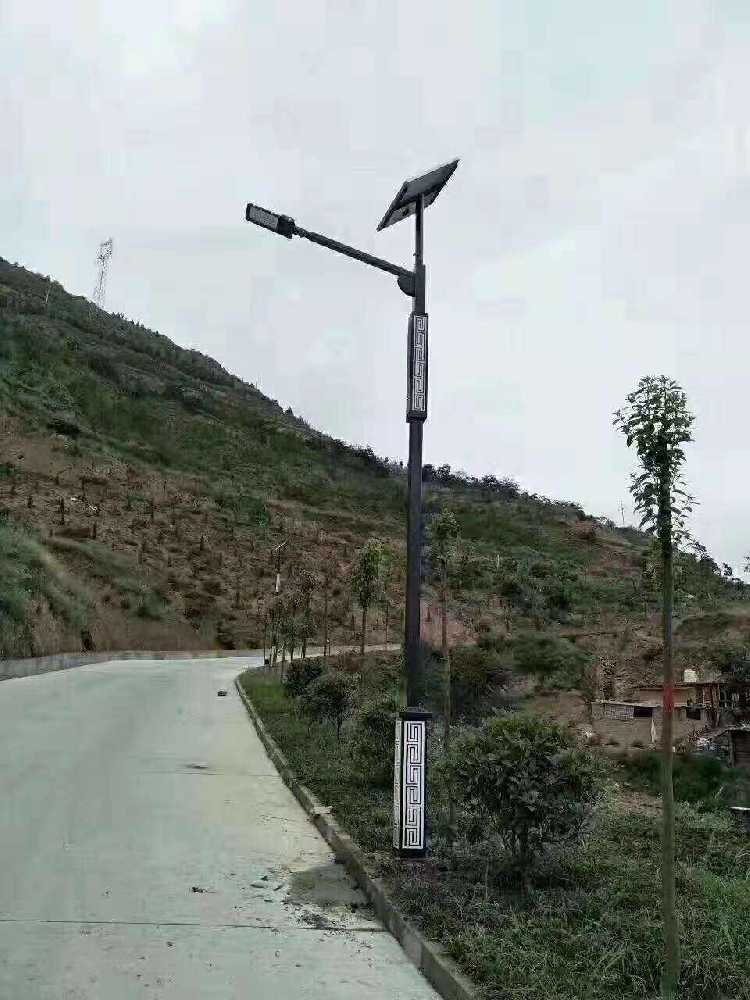 六枝特区仿古太阳能路灯